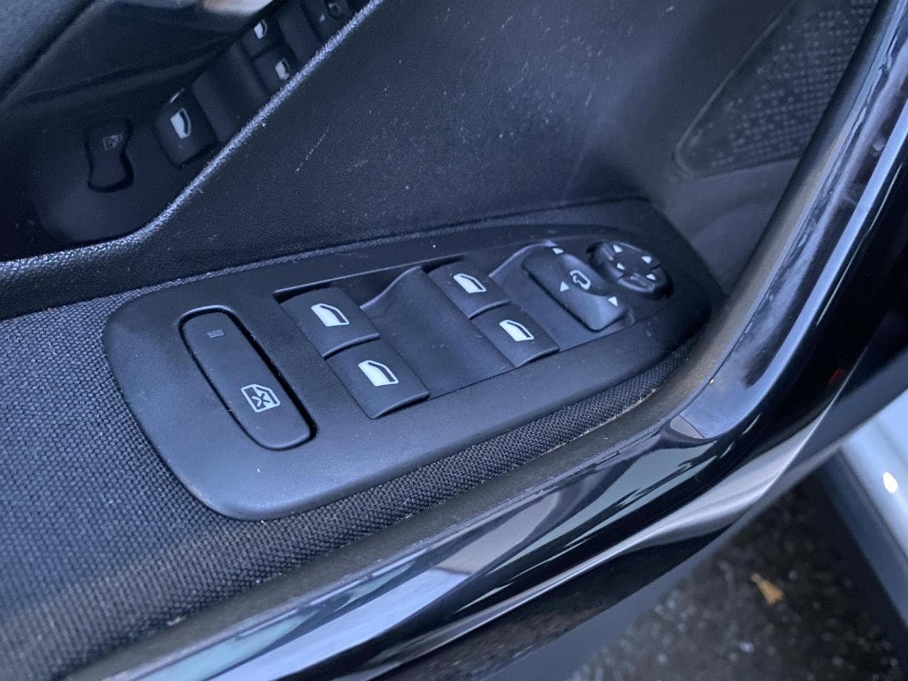 2019 Peugeot 2008 - 13