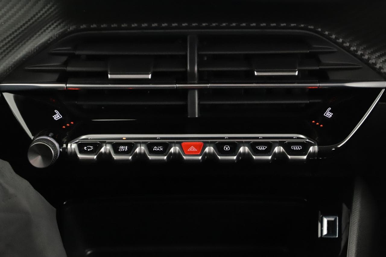 2021 Peugeot 2008 - 16