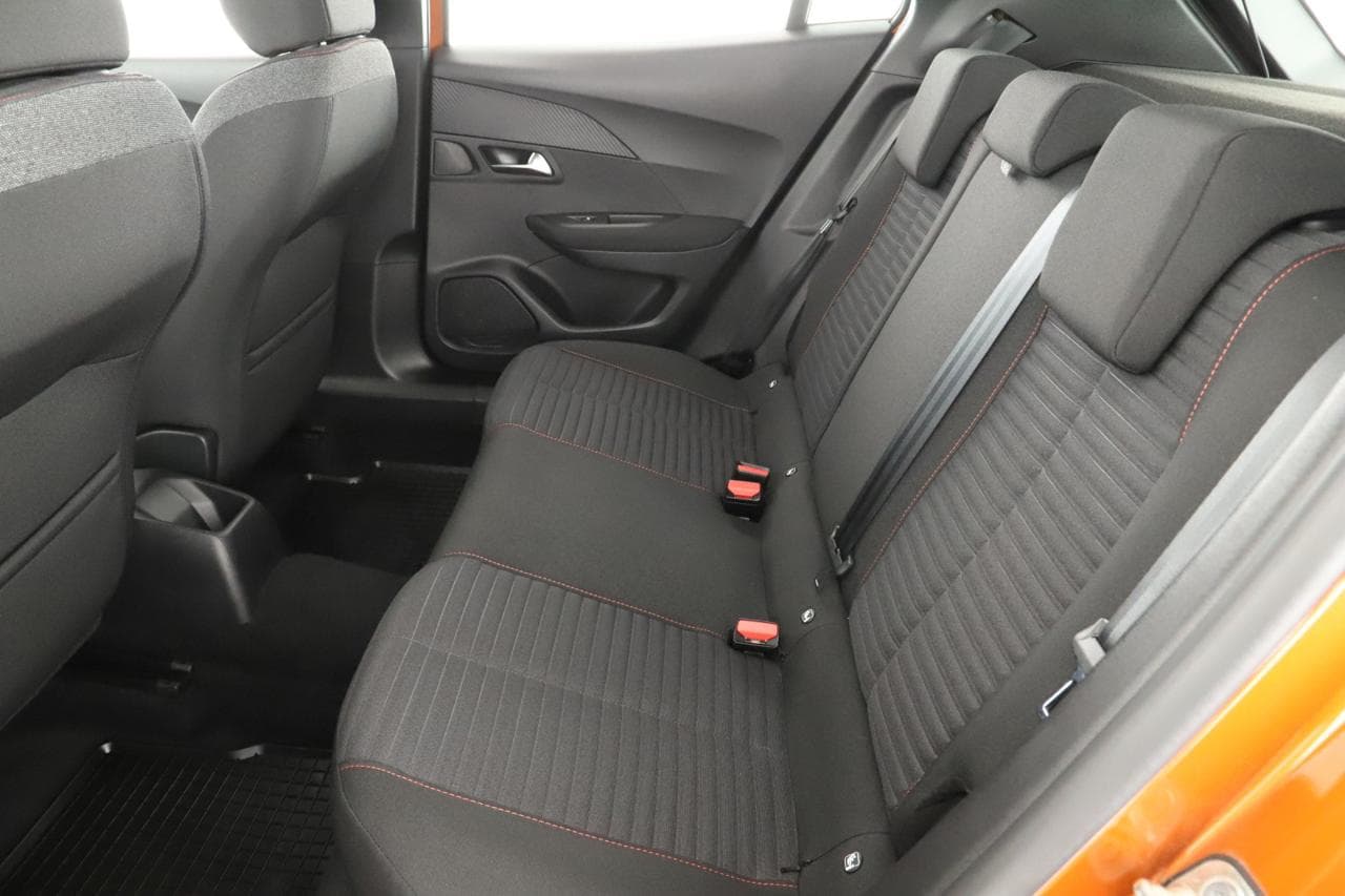 2021 Peugeot 2008 - 12