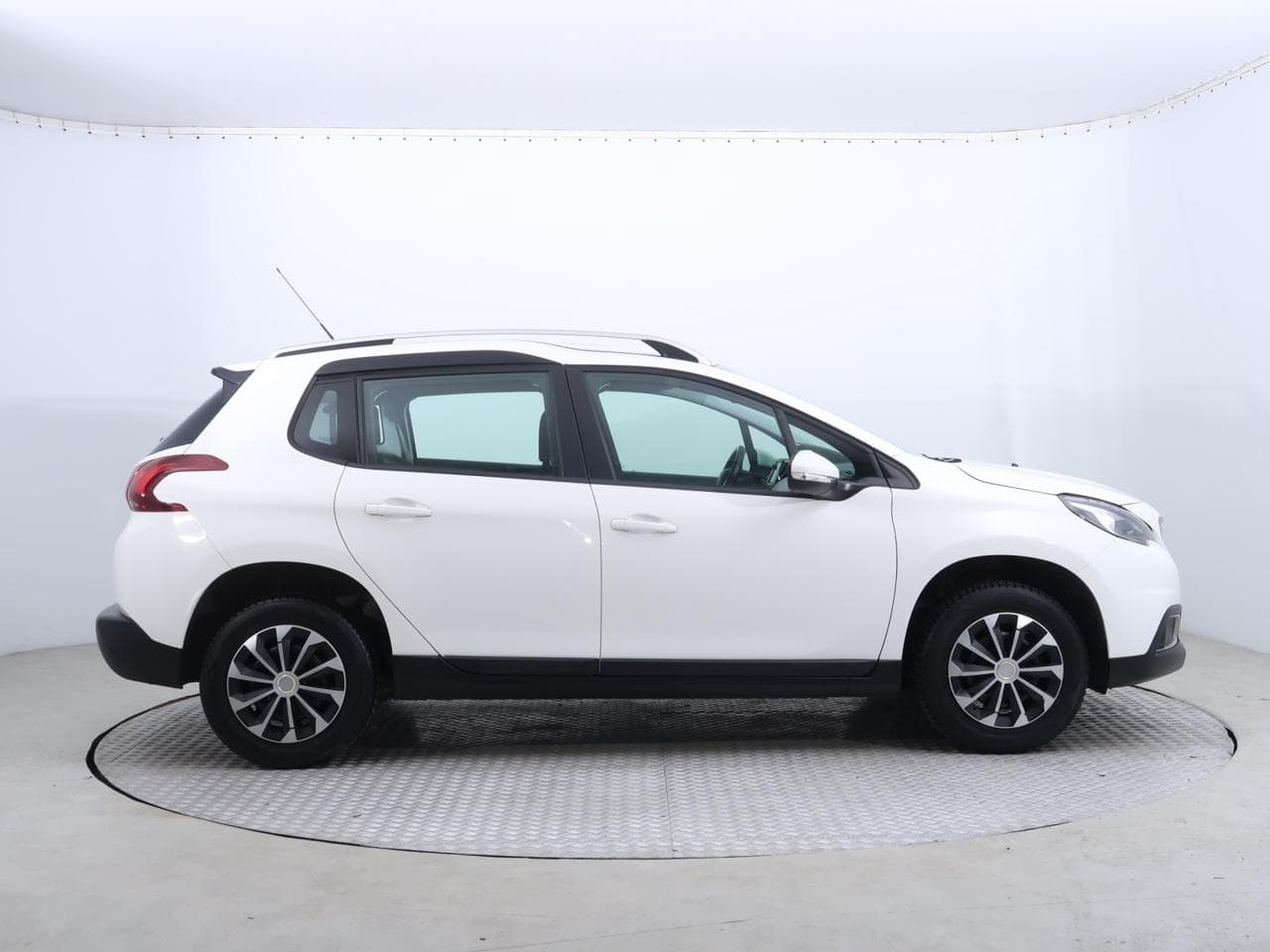 2018 Peugeot 2008 - 8