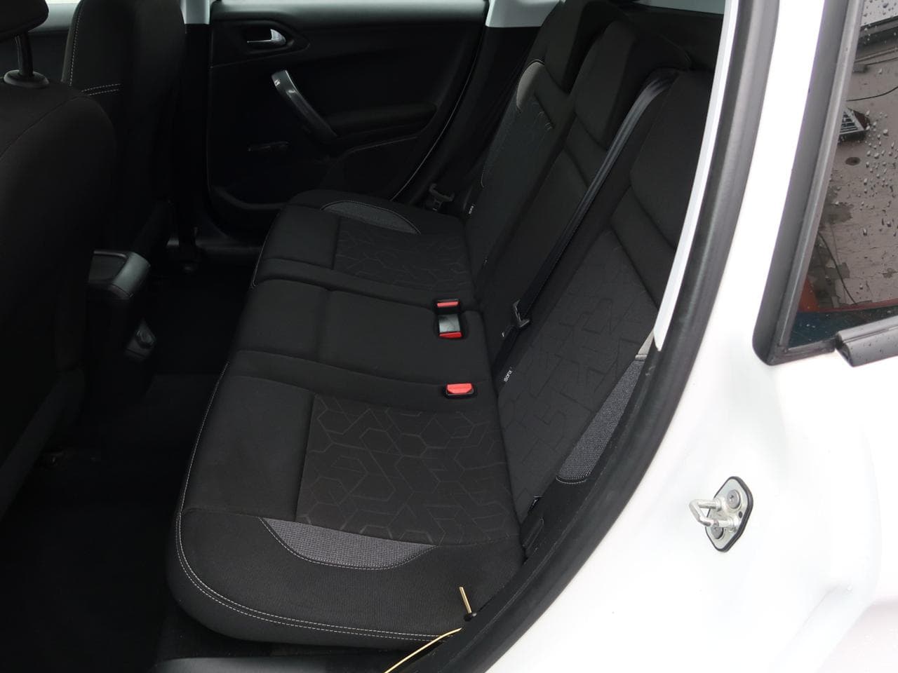 2018 Peugeot 2008 - 15