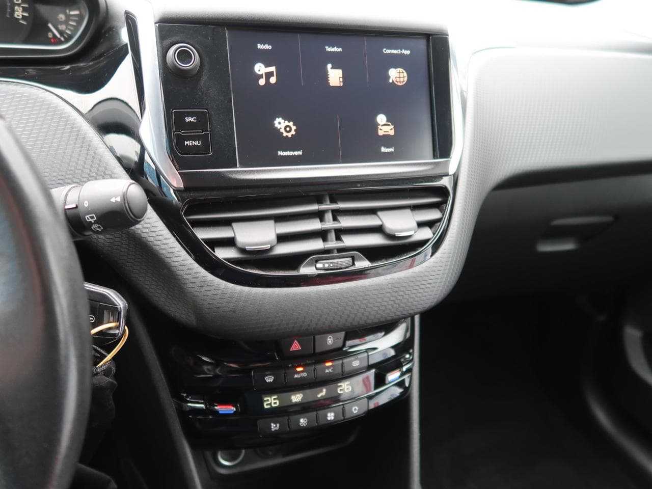 2018 Peugeot 2008 - 18