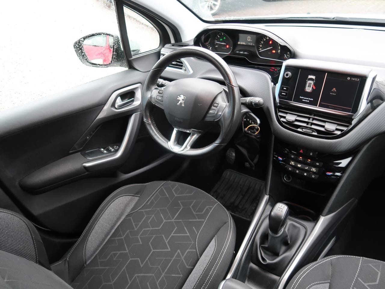 2018 Peugeot 2008 - 9