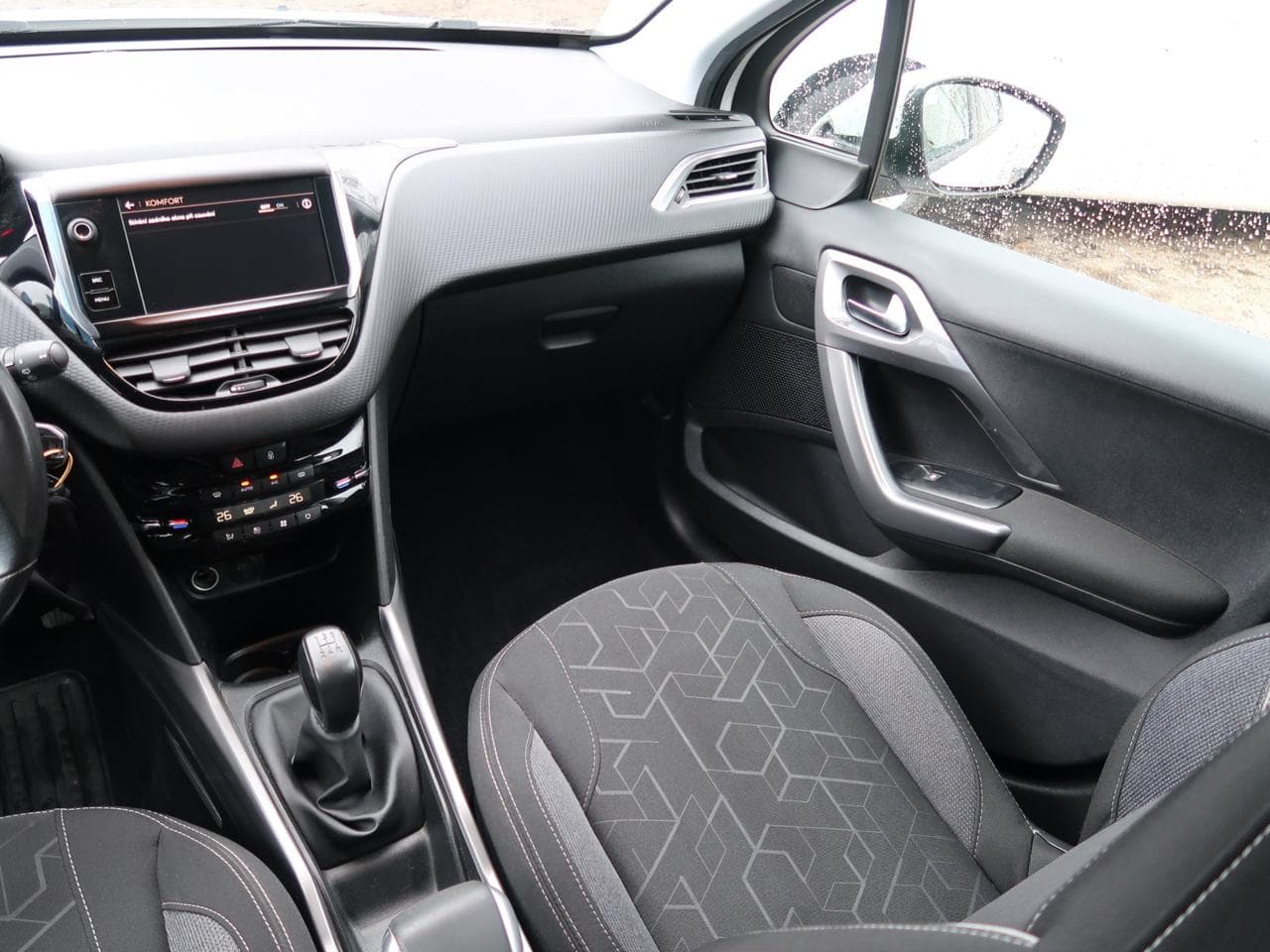 2018 Peugeot 2008 - 11