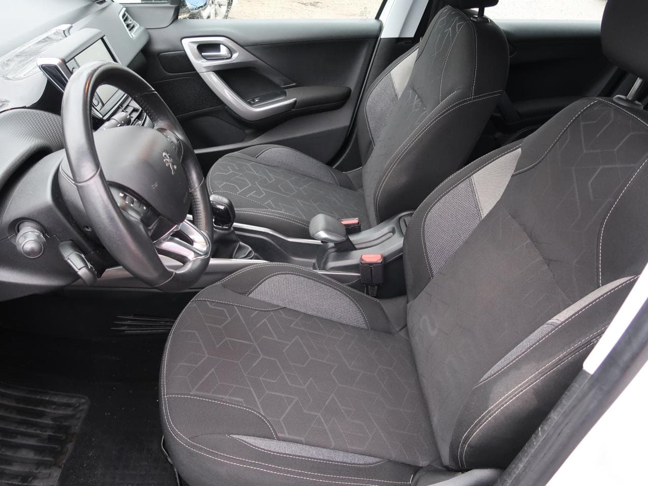 2018 Peugeot 2008 - 16