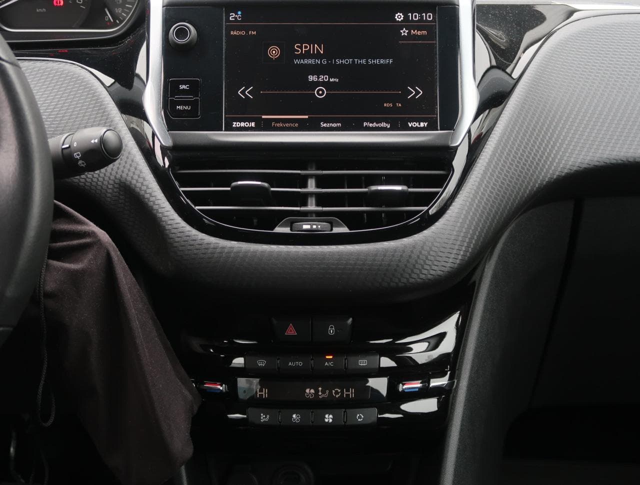 2019 Peugeot 2008 - 18