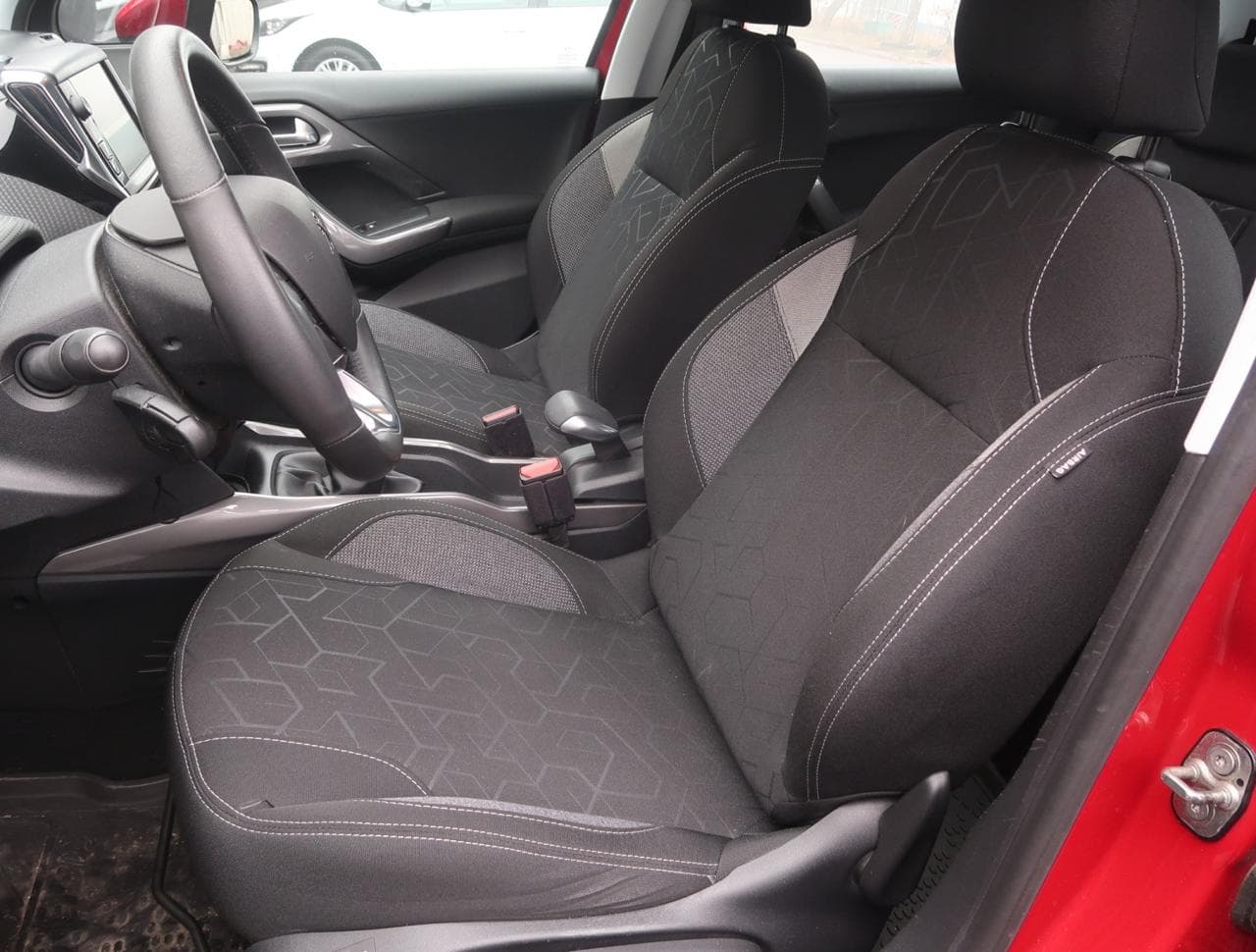 2019 Peugeot 2008 - 16