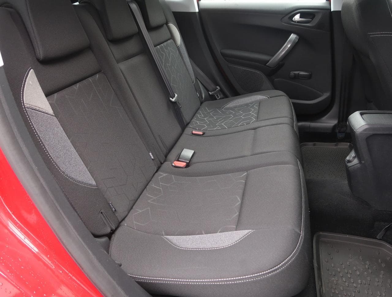 2019 Peugeot 2008 - 13