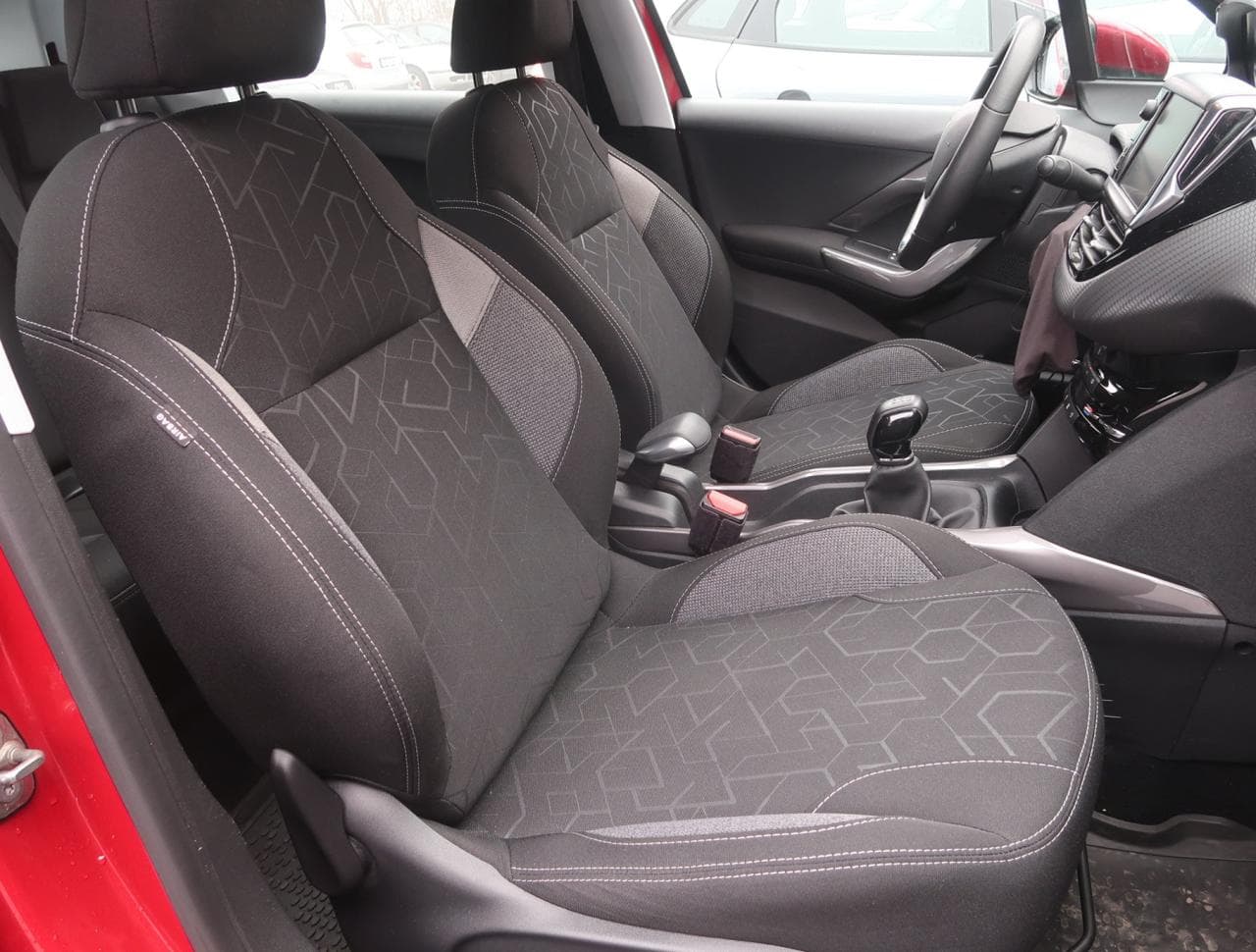 2019 Peugeot 2008 - 12