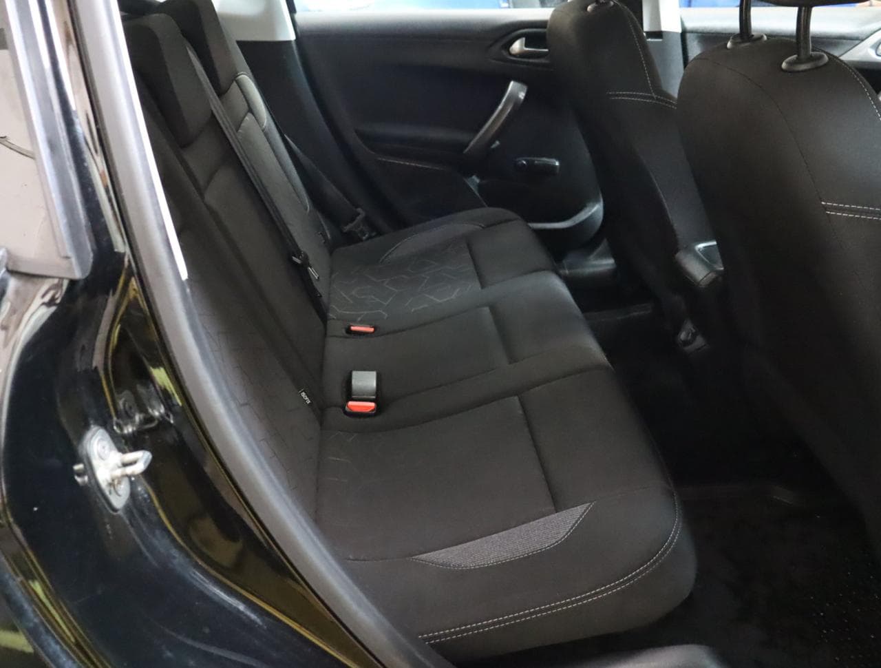 2018 Peugeot 2008 - 13