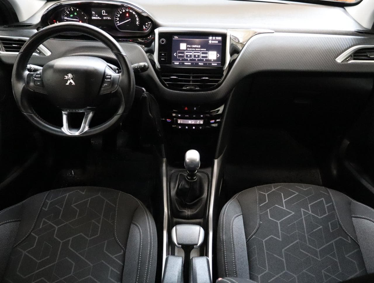 2018 Peugeot 2008 - 10