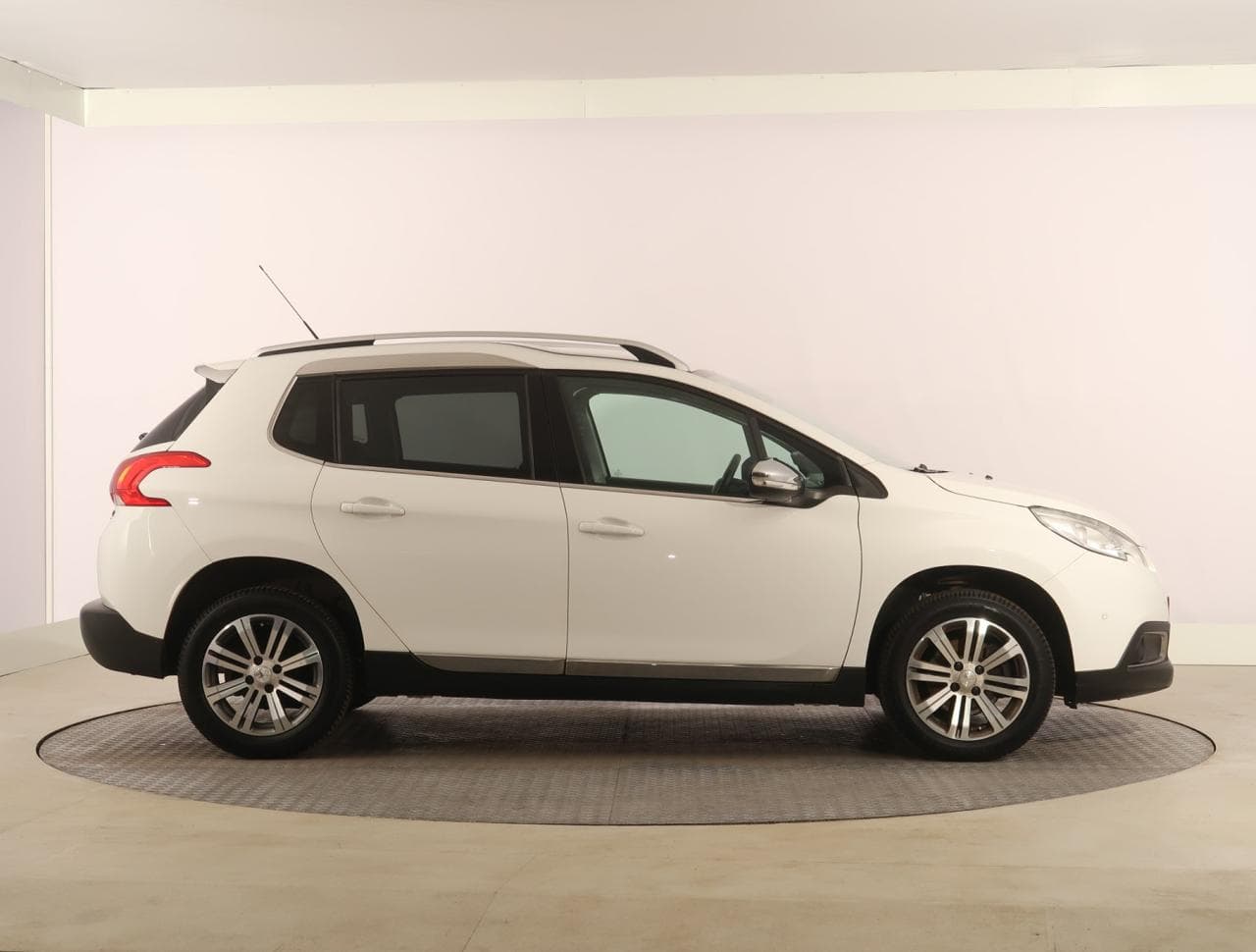 2015 Peugeot 2008 - 8