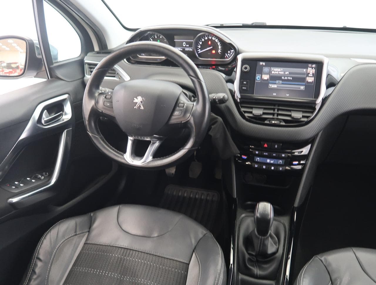 2015 Peugeot 2008 - 9