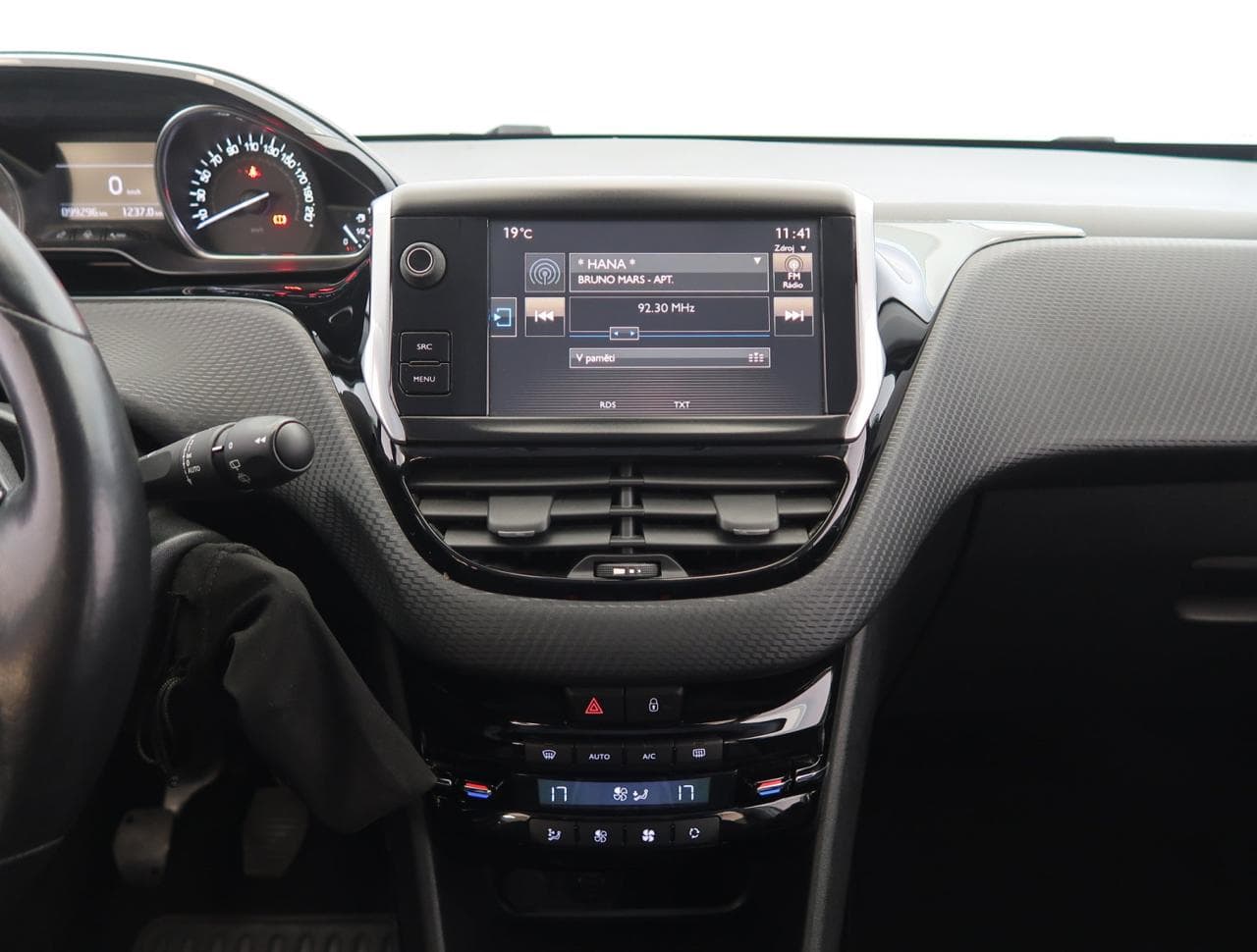 2015 Peugeot 2008 - 18