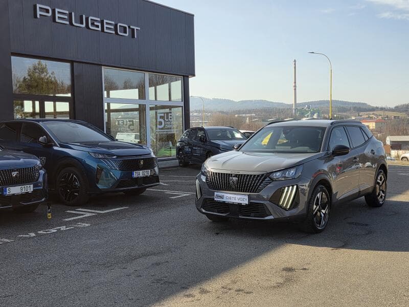 Peugeot 2008 1.2 PT 130 ALLURE EAT8 SUV