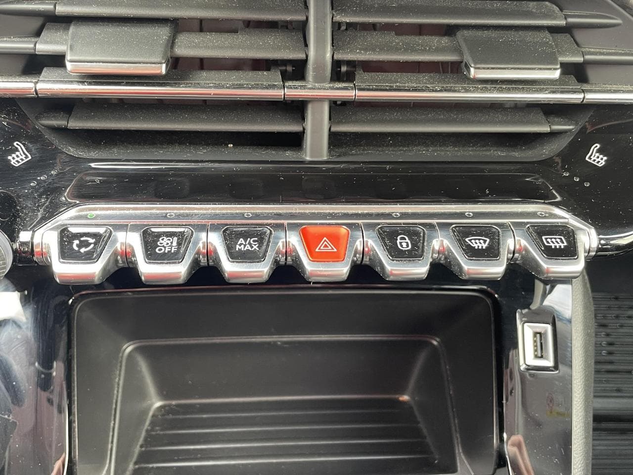 2020 Peugeot 2008 - 13