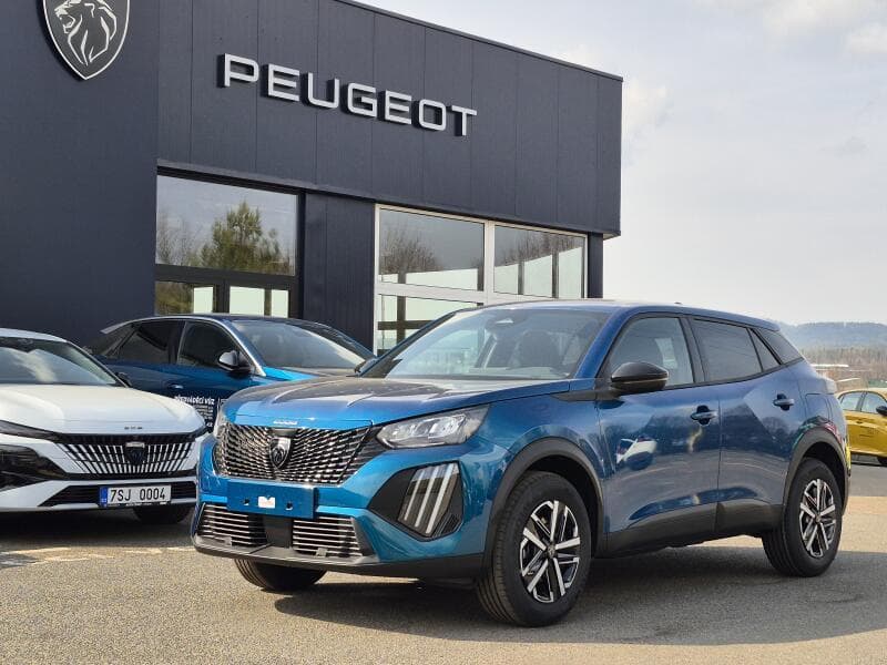 Peugeot 2008 BUSINESS Hybrid 145 e-DCS6 SUV