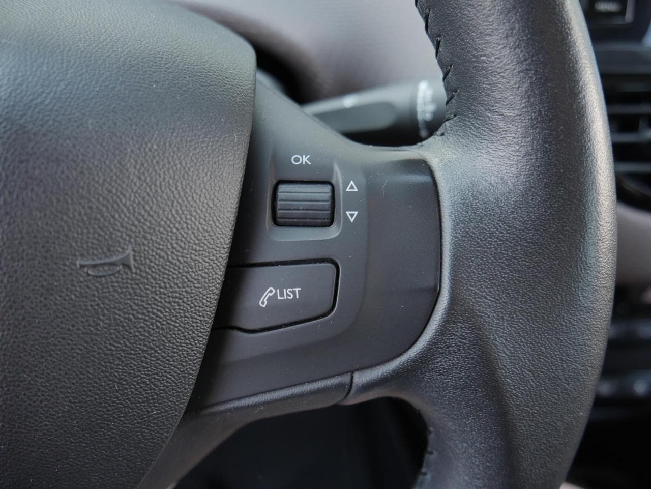 2015 Peugeot 2008 - 13