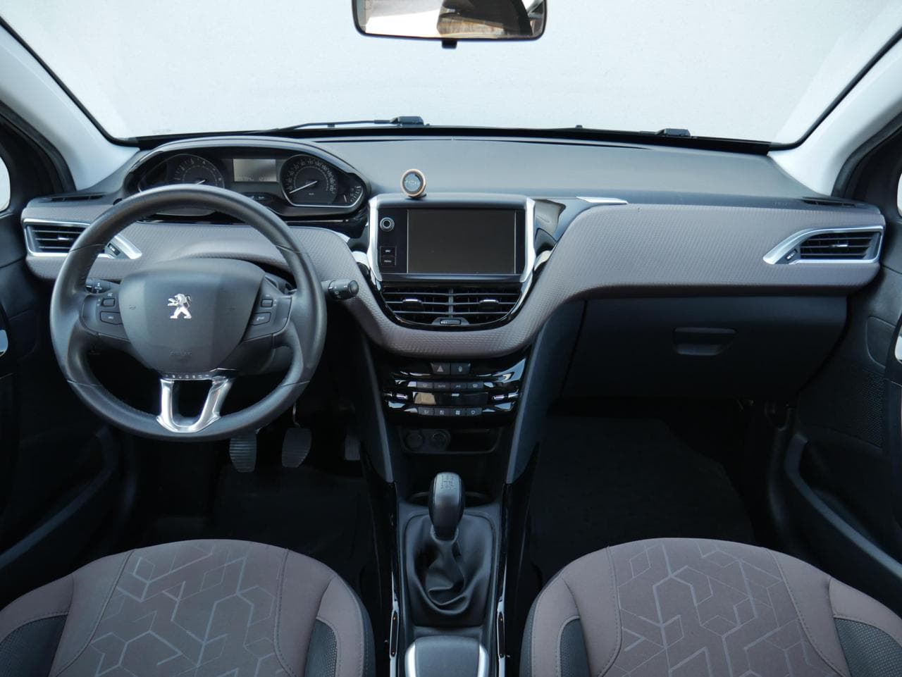2015 Peugeot 2008 - 8