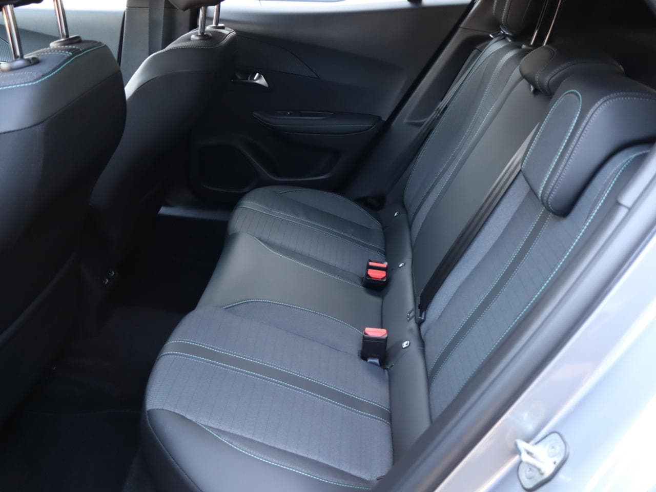 2023 Peugeot 2008 - 13