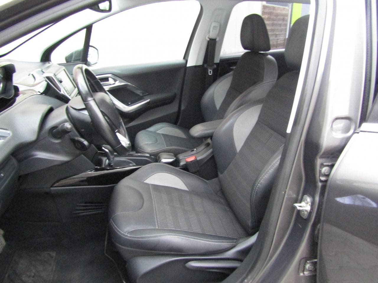 2018 Peugeot 2008 - 9