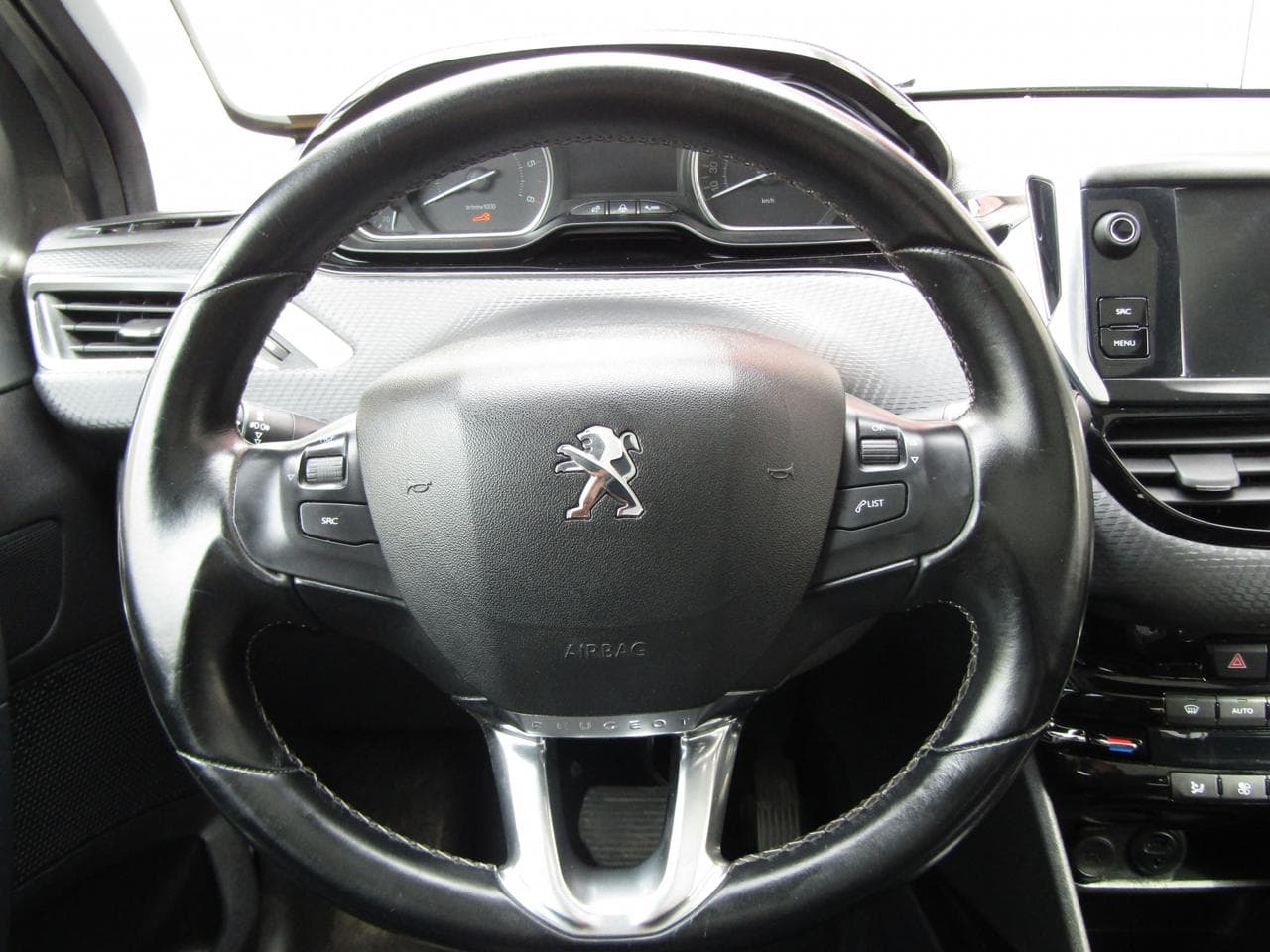 2018 Peugeot 2008 - 18