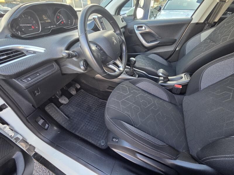 2018 Peugeot 2008 - 9