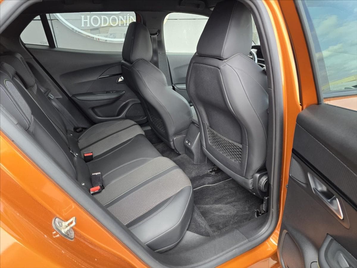 2021 Peugeot 2008 - 12