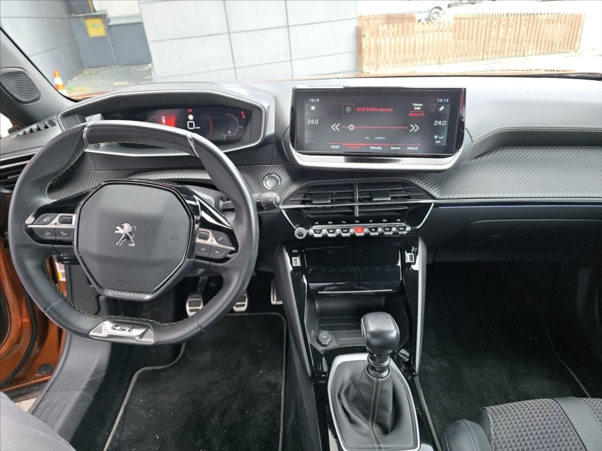 2021 Peugeot 2008 - 7