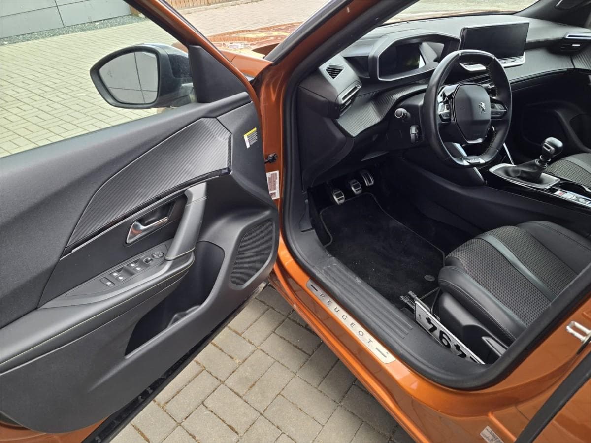 2021 Peugeot 2008 - 11