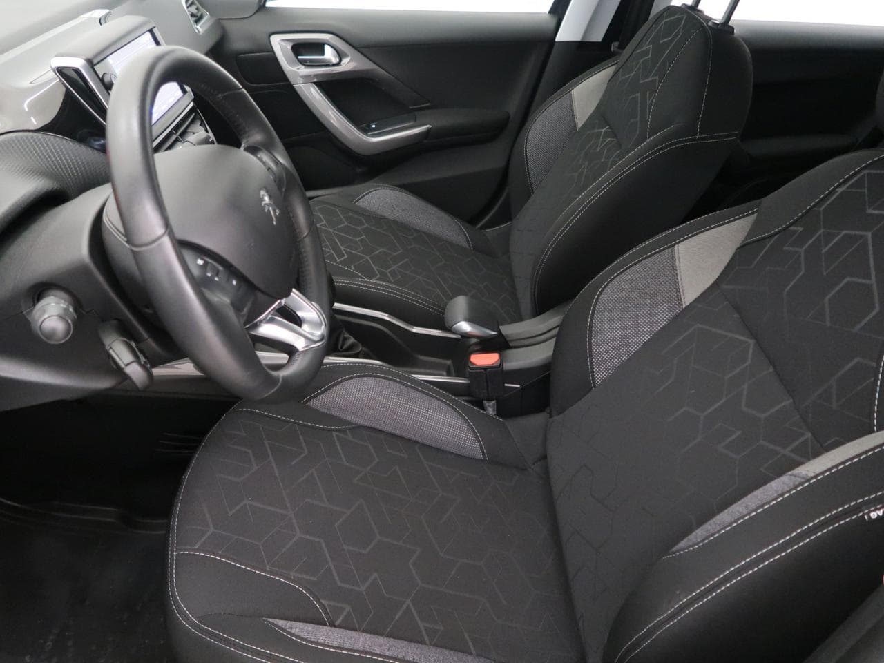2019 Peugeot 2008 - 16