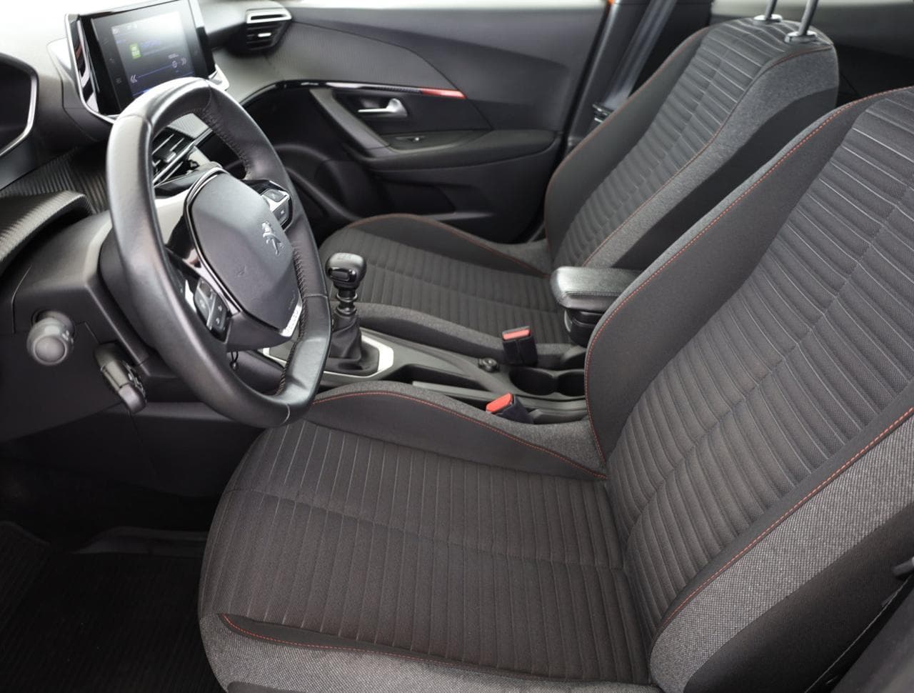 2021 Peugeot 2008 - 13