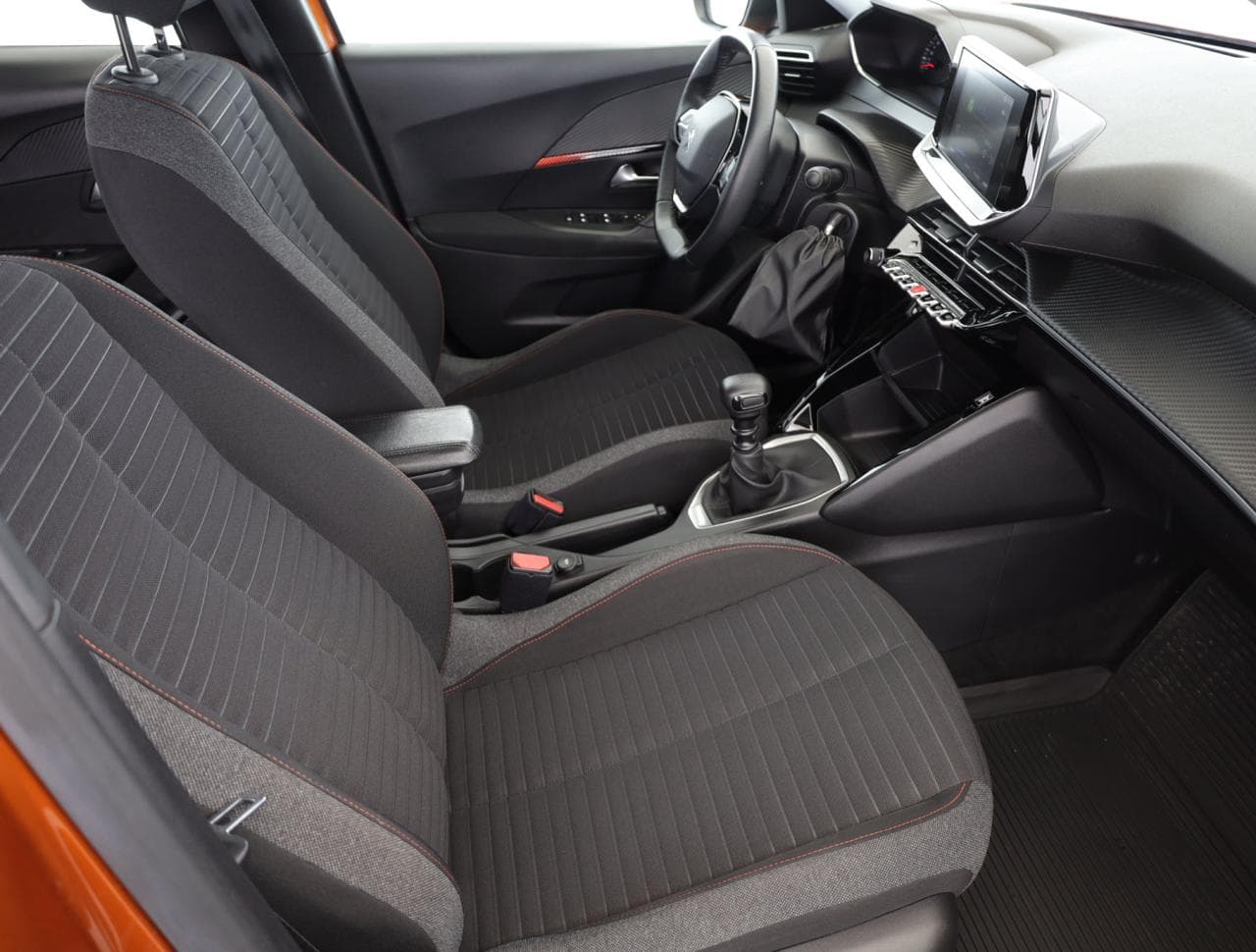 2021 Peugeot 2008 - 10