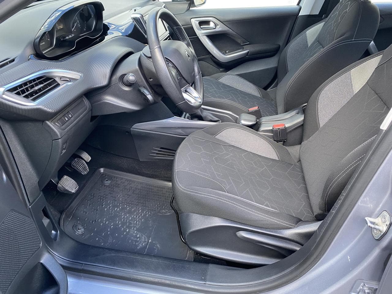 2016 Peugeot 2008 - 9