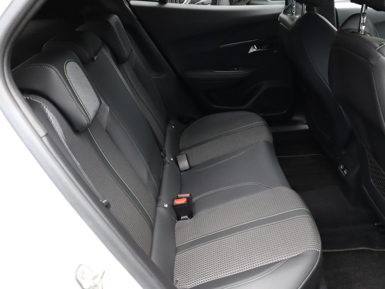 2021 Peugeot 2008 - 11