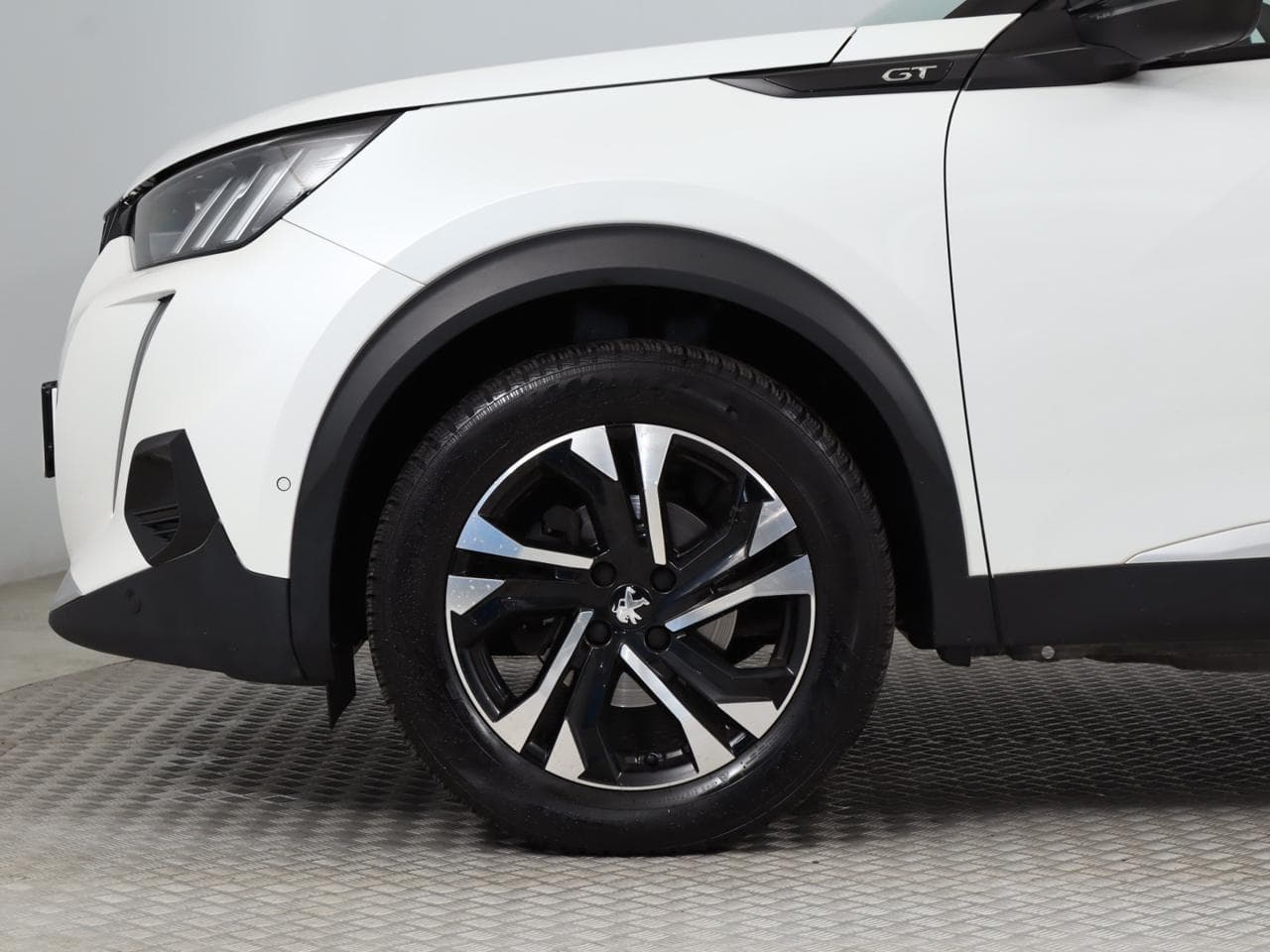 2021 Peugeot 2008 - 19