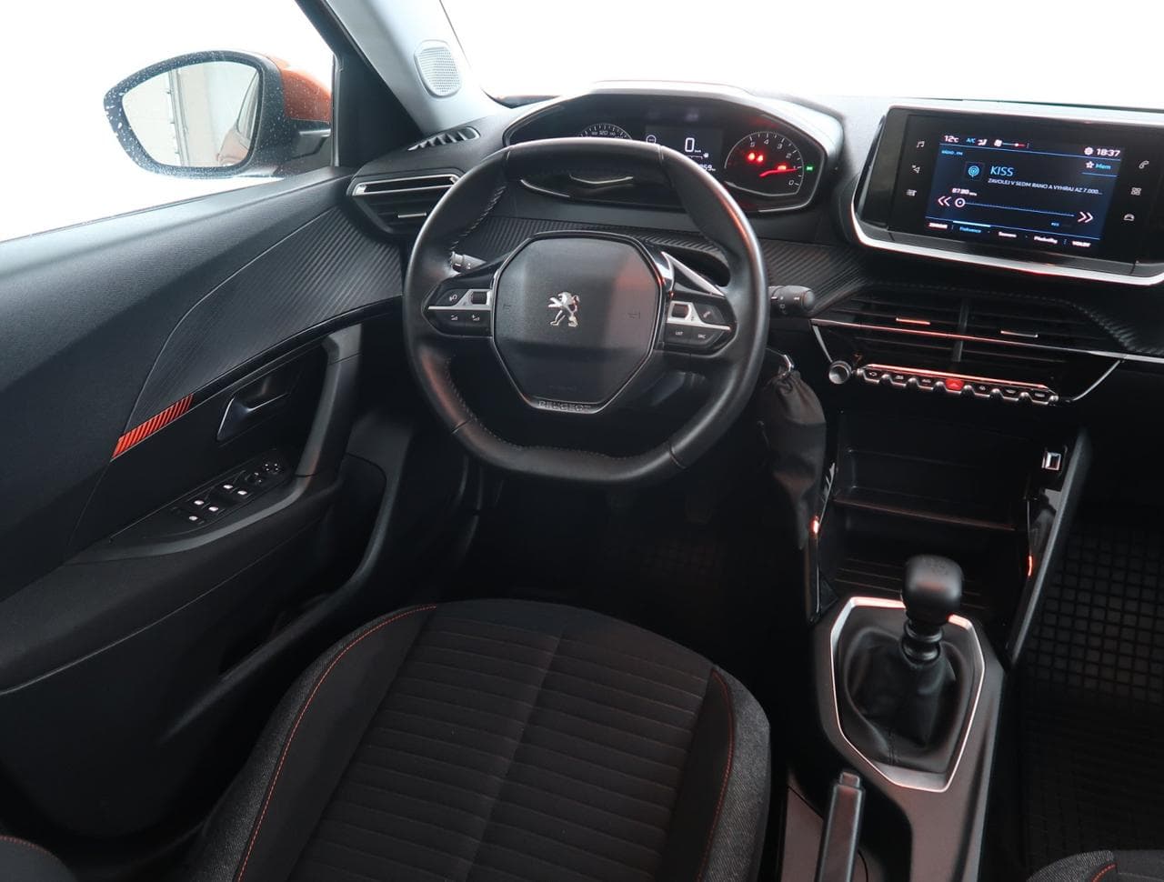 2021 Peugeot 2008 - 9