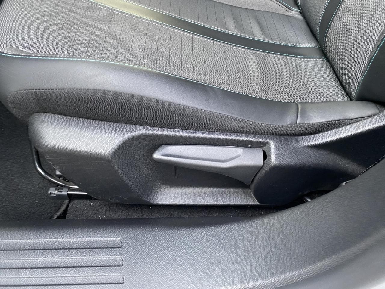 2022 Peugeot 2008 - 14