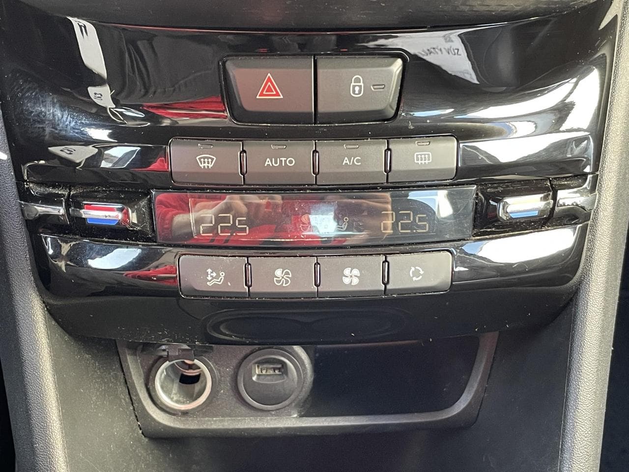 2019 Peugeot 2008 - 27