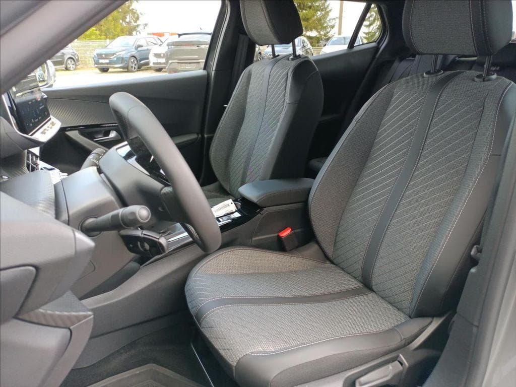 2025 Peugeot 2008 - 8