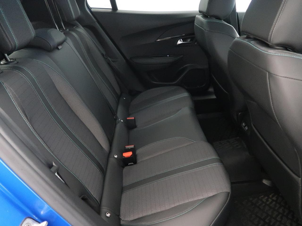 2021 Peugeot 2008 - 13