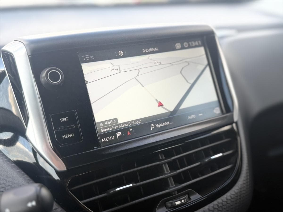 2017 Peugeot 2008 - 17