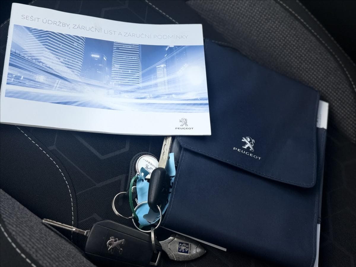 2017 Peugeot 2008 - 18