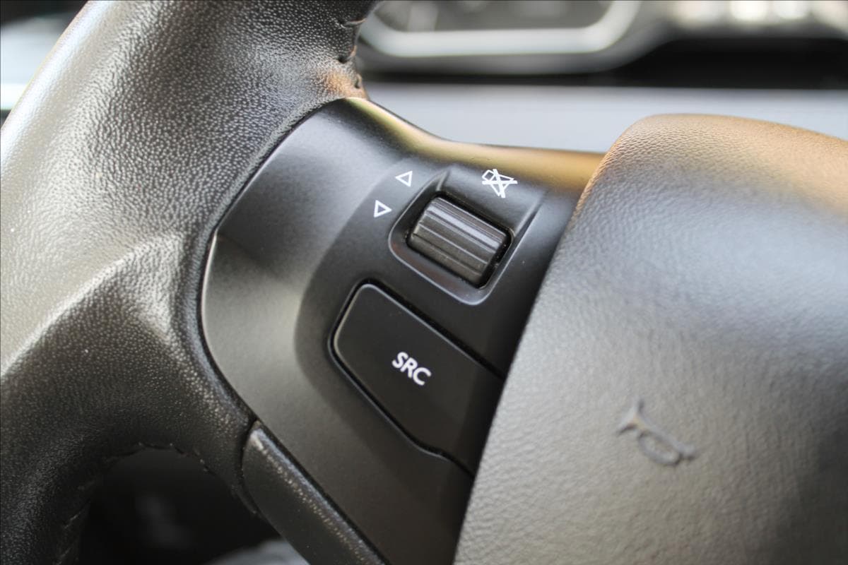 2018 Peugeot 2008 - 19