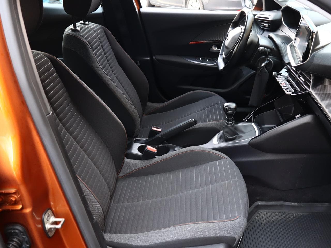 2020 Peugeot 2008 - 10