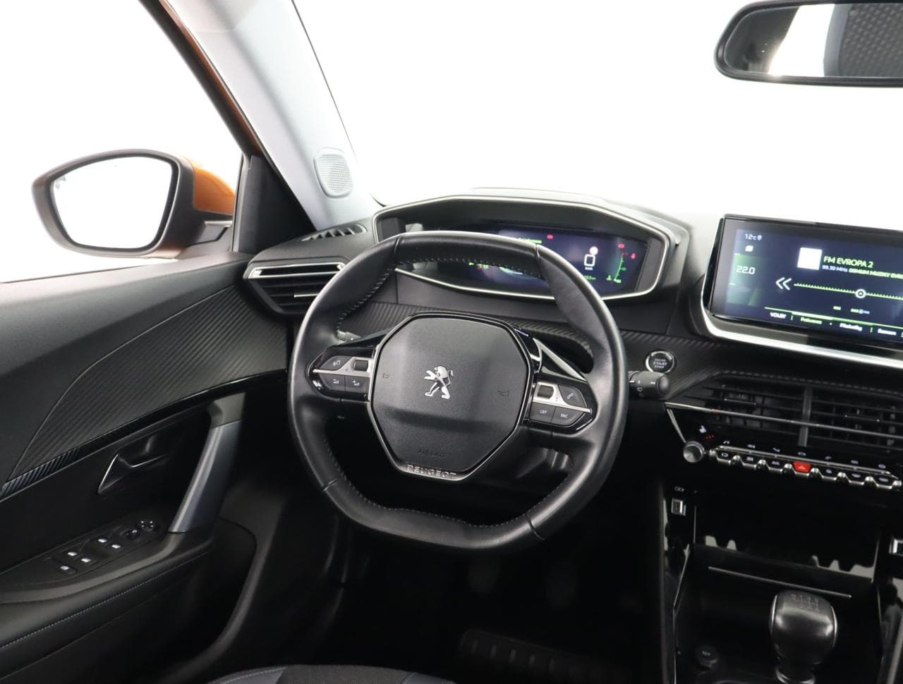 2020 Peugeot 2008 - 13