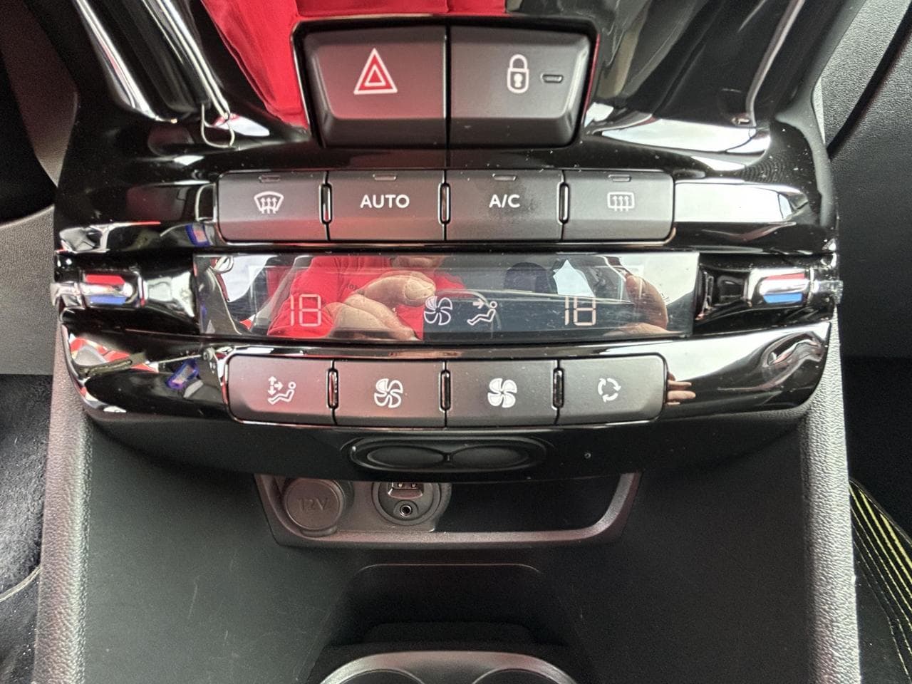 2015 Peugeot 2008 - 21