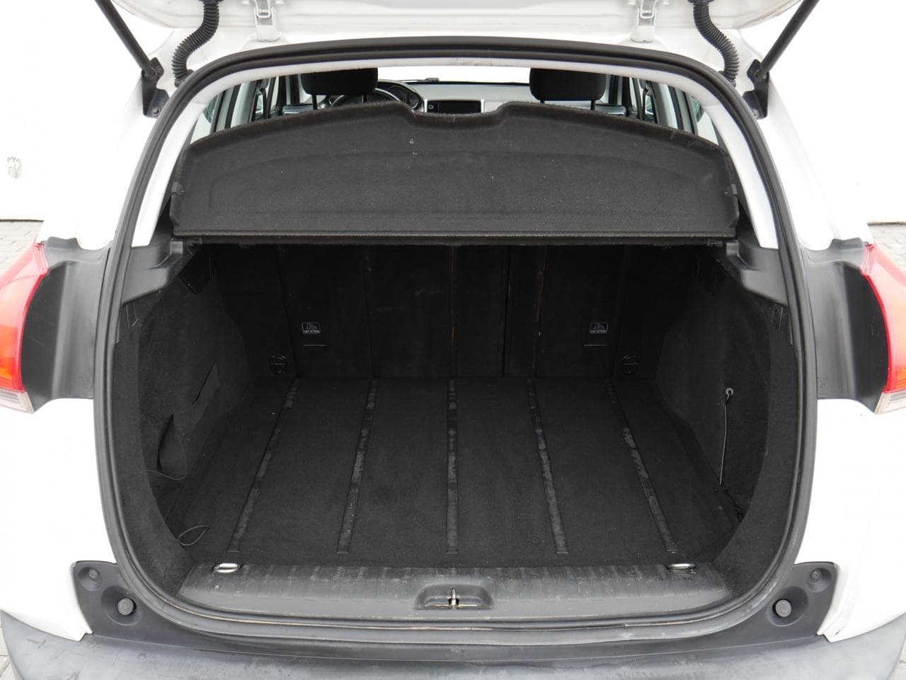 2014 Peugeot 2008 - 7