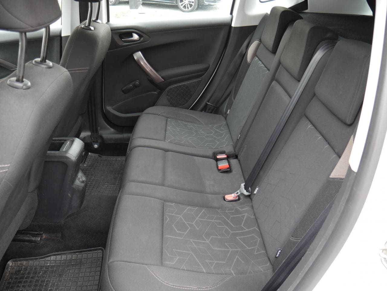 2014 Peugeot 2008 - 10