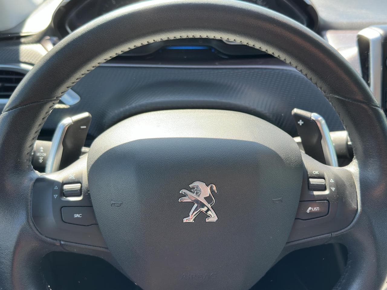 2014 Peugeot 2008 - 13